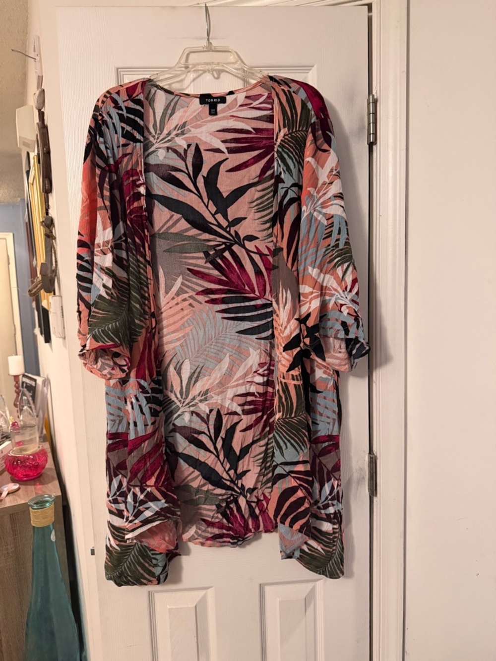 torrid Pink and Cream Tropical Leaf Open Front Kimono